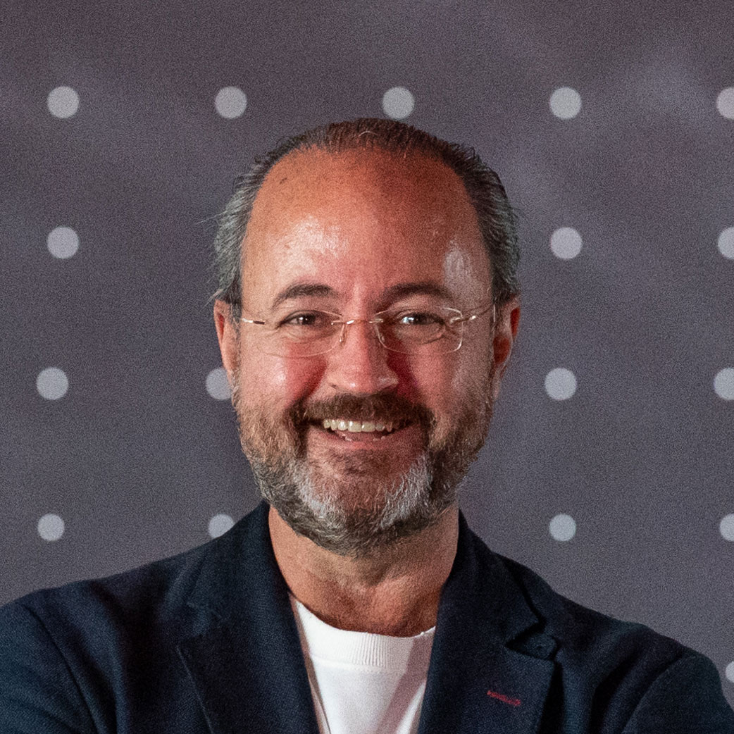 OCTAVIO LLAMAS