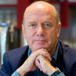 MANUEL ROBLEDO