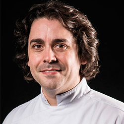 LUIS VEIRA