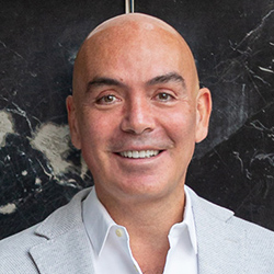 Kike Sarasola